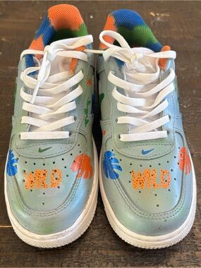 Nike Custom Painted Kids Air Force 1 sneakers Dino, size 2Y